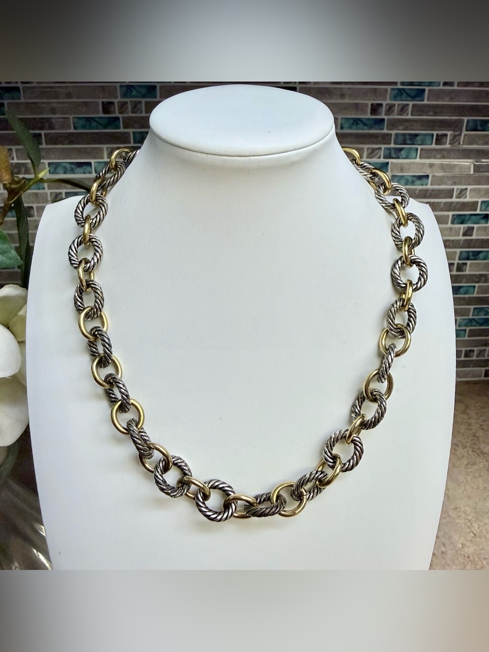 Vintage Premier Designs two tone twisted link necklace